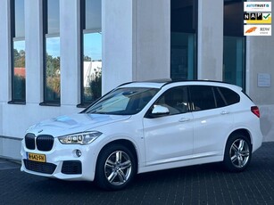 BMW X1 XDrive20i Automaat M sport pakket, panoramadak