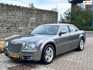 Chrysler 300C 3.0 V6 CRD |Nieuwe APK|