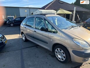 Citroen Xsara Picasso 1.8i-16V Différence 2