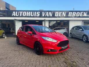 Ford Fiesta 1.6 ST2 182Pk 1e Eigenaar Navi Cruise Climate Ctr Led Leer Keyless Stoelverw