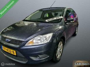 Ford Focus 1.6 Airco Cruise Trekhaak Nw Apk Groot onderhoud!