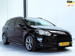 Ford Focus Wagon 2.0 EcoBoost ST-3