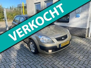 Kia Rio 1.4 X-tra / Automaat / Airco / Trekhaak