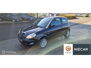 Lancia Ypsilon 1.4-16V Argento CRUISE/Airco/BT