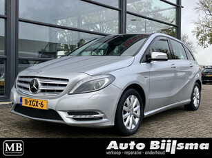 Mercedes B-klasse 180 Ambition automaat, leer, xenon, cruise, trekhaak,