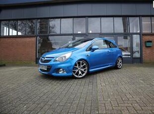 Opel CORSA 1.6-16V Turbo OPC, Volleder, Panoramadak