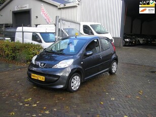 Peugeot 107 1.0-12V XR 200 d km Stuurbekrachtiging nieuwe