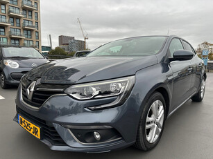 Renault Mégane 1.2 TCe Bose CarPlay PDC LMV Cruise met Garantie en Apk