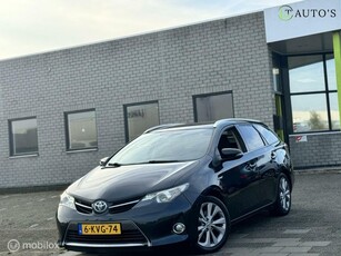 Toyota Auris 1.8 Hybrid LeaseKeyless Pano Camera LED