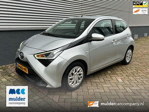 Toyota Aygo 1.0 VVT-i x-play 5 deurs / Groot scherm / Camera / Ned Auto / NAP / MCC / Gouda