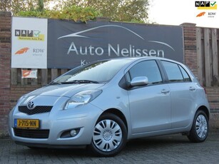 Toyota Yaris 1.3 VVTi Dynamic ! VERKOCHT !