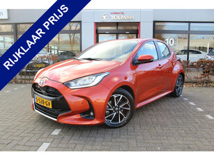 Toyota Yaris 1.5 Hybrid Dynamic Plus | Rijklaar | Navi | Stoelverw. | Parkeersens. v+a | Apple/Android | Smartkey