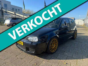 Volkswagen Golf 1.8-20V Turbo Highline | UNIEK