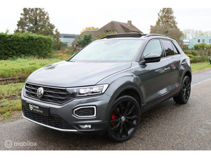 Volkswagen T-Roc 1.5 TSI Sport / Pano / Navi / Virtual