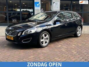 Volvo V60 1.6 T3 Momentum AIRCO LEDER PDC LMV 17