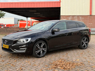 Volvo V60 2.4 D6 AWD Plug-In Hybrid / 1 JAAR APK / LEER