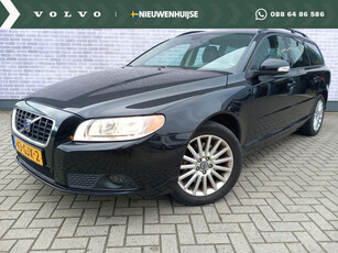 Volvo V70 2.5T Momentum | YOUNGTIMER! | Stoelverwarming | Trekhaak | Dakrails | High Performance Audio | Reservewiel | 6 CD wisselaar | 17