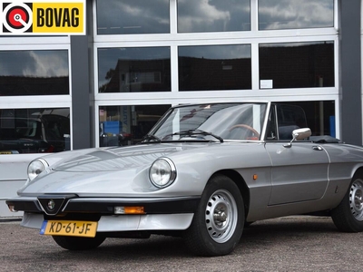 Alfa Romeo SPIDER 2.0 Veloce 60014 km Fabrieks nieuw van eerste eigenaar UNIEK