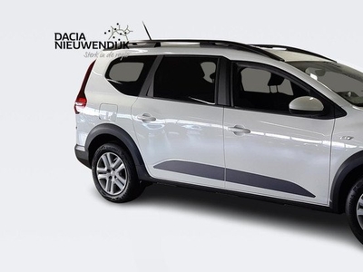 Dacia Jogger 1.0 TCe 100 Bi-Fuel Expression 5p. AIRCO / PARKEERSENSOREN+CAMERA / CRUISE CONTROLE / APPLE CARPLAY & ANDROID AUTO.