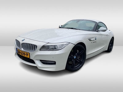 BMW Z4 Roadster sDrive35is High Executive / Dealer onderhouden / Leder / Stuurverwarming / 19'' / Navigatie / Windscherm / Cruise Control