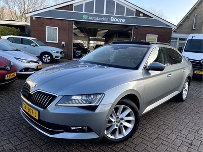 Škoda Superb 1.5 TSI 150pkACT Style Business Pano-dak, Trekhaak, Leer