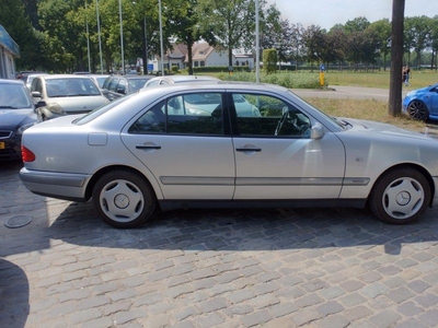 Mercedes-Benz E-klasse 280 Avantgarde apk 27-7-2024 , automaat , div ex.