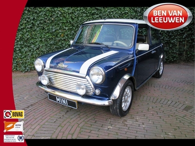 MINI Cooper 1.3 MPI NL-auto, met half leder int., houten dash en 12