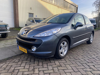 Peugeot 207 1.4 Color-line