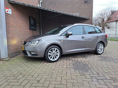 Seat Ibiza ST 1.0 EcoTSI Style Navigatie / Car Play / Cruise Controle / Bluetooth / Parkeer sensoren / Face Lift