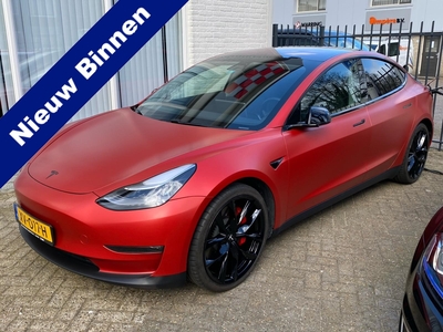 TESLA MODEL 3 LONG RANGE Performance AWD | SPECIAL | Carbon | Matt red WRAP |