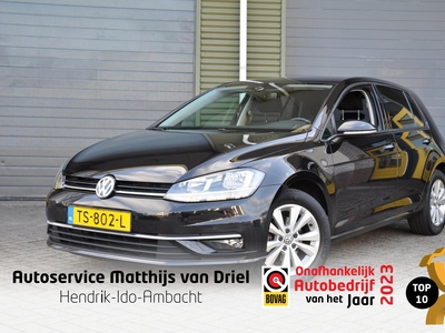 VOLKSWAGEN GOLF 1.0 TSI Comfortline, Apple/Android-Carplay, Navigatie, Parkeersensoren voor en achter.