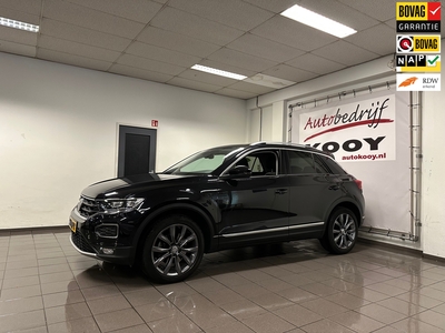 VOLKSWAGEN T-ROC 1.5 TSI Sport * 1e Eig / Virtual Cockpit / Panoramadak / Navigatie / NL Auto *