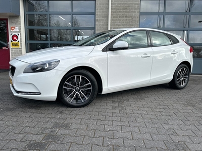 Volvo V40 2.0 D3 Momentum | AUTOMAAT |