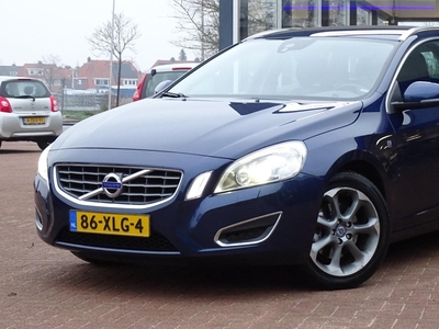 VOLVO V60 1.6 T3 Ocean Race | Airco | Navigatie | Vol opties | Trekhaak | Dealerauto | Inruil mogelijk