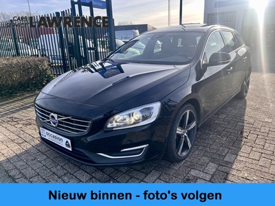 Volvo V60 2.0 T6 305 PK Summum | Glazen schuif/kantel dak | Automaat | Navi | Elect. Stoel | | Camera | 18