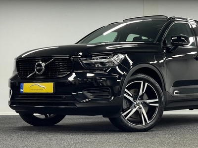 Volvo XC40 1.5 T5 Recharge R-Design*261PK*Panodak*Trekhaak*Camera*19''