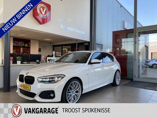 BMW 1 Serie 120i Centennial High Executive,NL Auto,Automaat,Panoramadak,Navigatie,Parkeerassistent,Trekhaak,Leder&Stoelverwarming,Keyless En