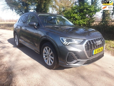 Audi Q3 45 TFSI e S edition / digitaal cockpit camera / navi