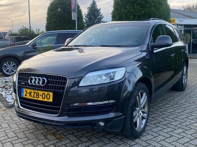 Audi Q7 4.2 V8 Quattro 2006 Youngtimer 7-Persoons Panodak