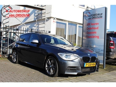 BMW 1-serie M135i xDrive Automaat Panoramadak Camera Clima