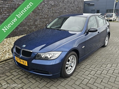 BMW 3-serie 318i Business Line Trekhaak, Airco , Cruise