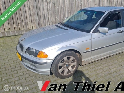 BMW 3-serie 318i Executive