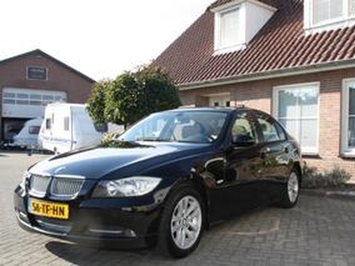 BMW 3-SERIE 318i Origineel Nederlands!!! Beige Leder Nieuwe Apk.schuifdak.airco.