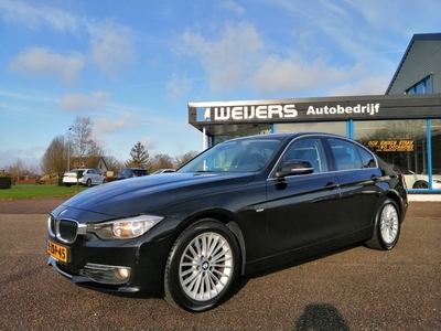 BMW 3-SERIE 320I Business Automaat 184PK Navigatie, Clima, Trekhaak, Cruise