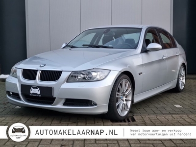 BMW 3-serie 320i Dynamic Executive 150PK!