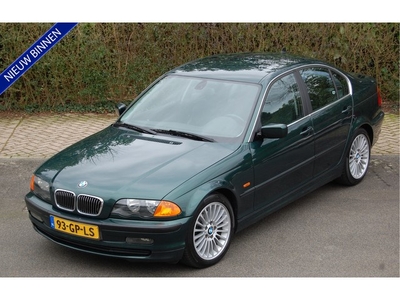 BMW 3 Serie 325i Sedan E46 / Executive / Handbak / NL Auto