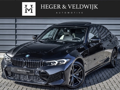 BMW 3-serie 330e High Executive M-SPORT | SCHUIF -/- KANTELDAK | AMBIENT LIGHT | HEAD UP | HARMAN/KARDON | SHADOWLINE | COMFORT ACCESS | MEM