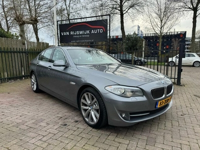 BMW 5 Serie 520d High Exe Org Km Dealer ond Leder Xenon