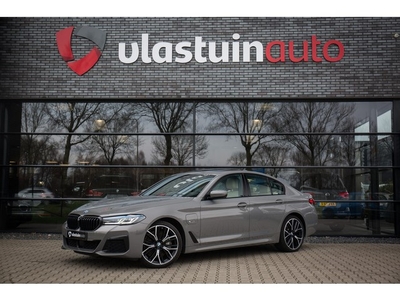 BMW 5 Serie 545e xDrive High Executive M-Sport , Pano dak