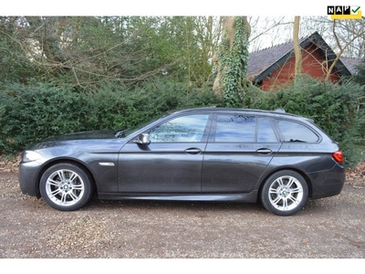 BMW 5-serie Touring 528i High Exe org NL/NAP/panoramadak